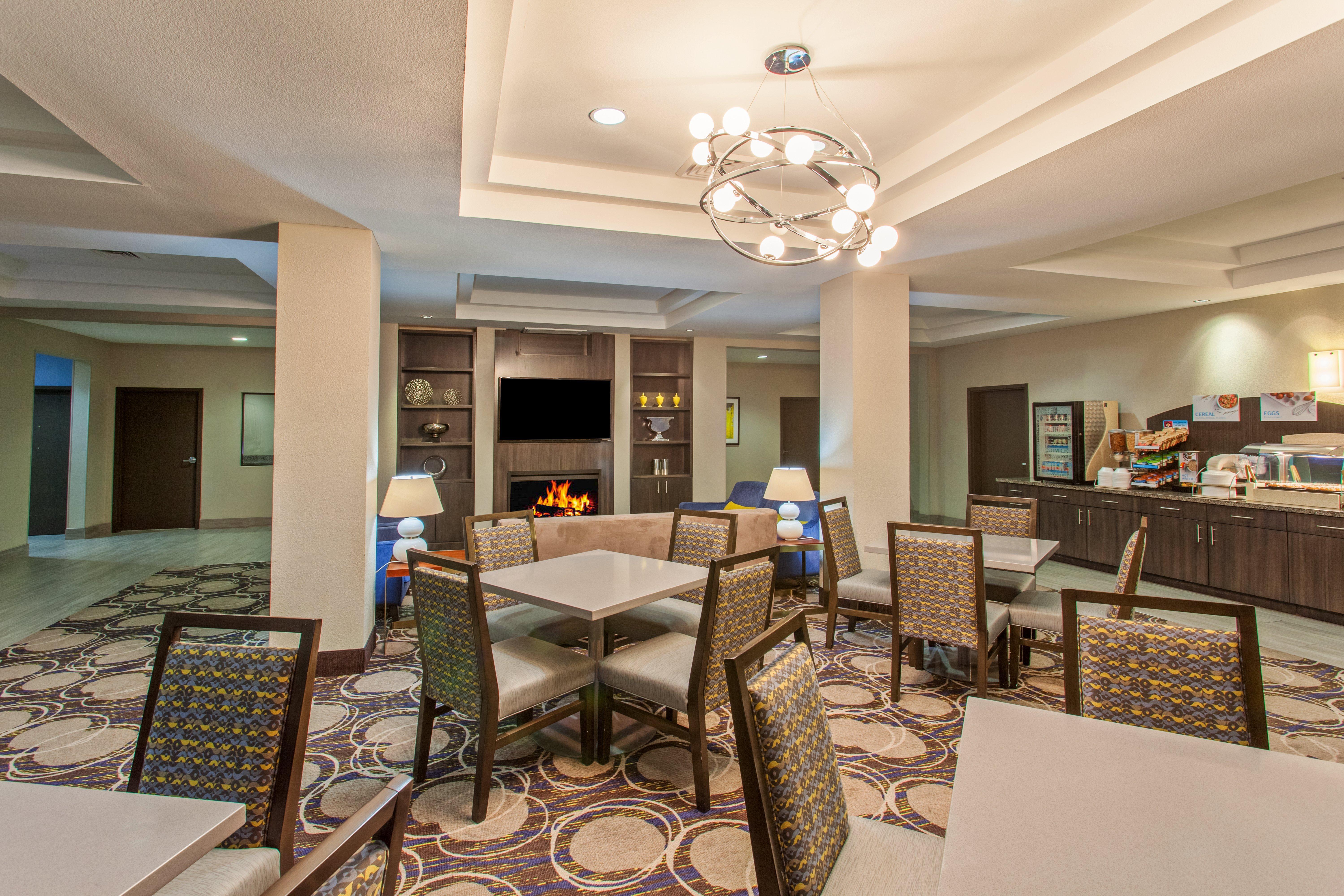 Holiday Inn Express & Suites Wharton By Ihg מראה חיצוני תמונה