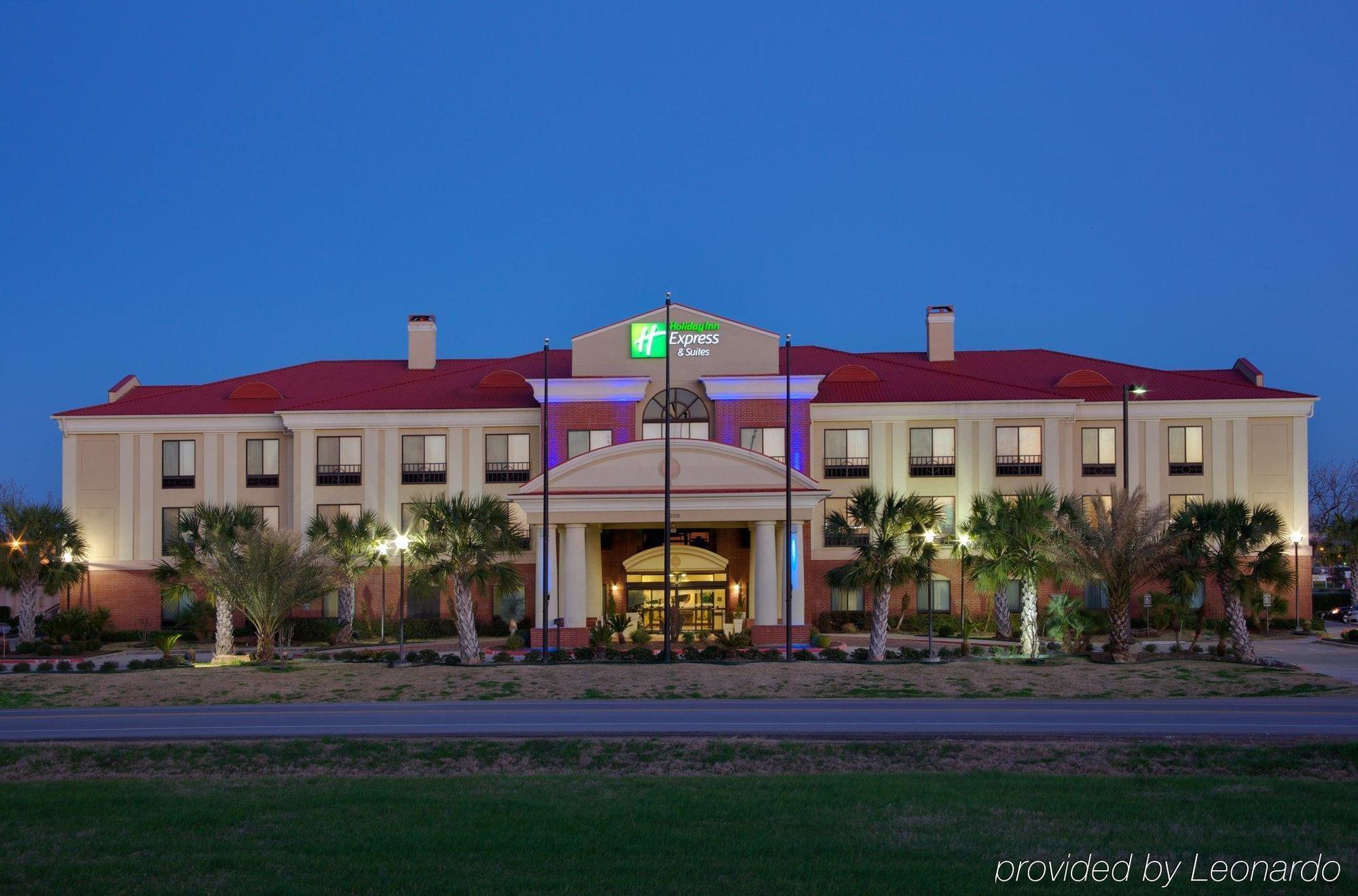 Holiday Inn Express & Suites Wharton By Ihg מראה חיצוני תמונה